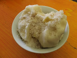 手でこねているところ